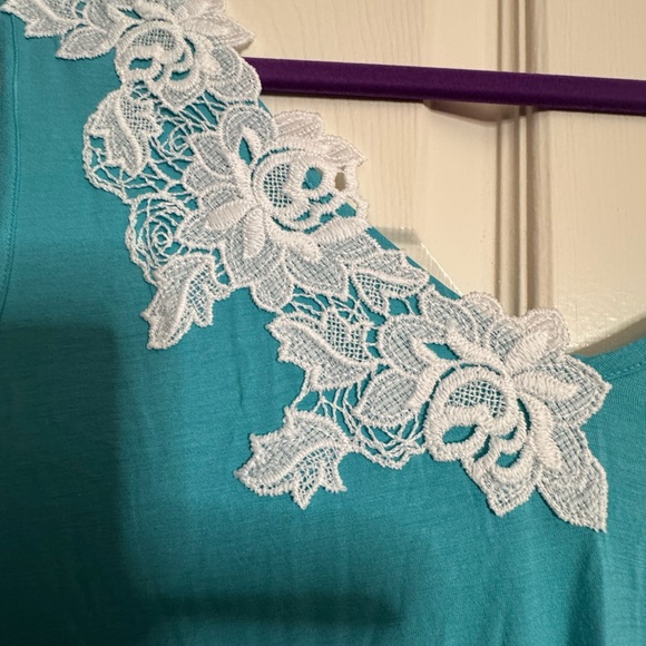 Tata Sleeveless nightgown with Lace Detail. Made in Italy - Picture 5 of 6